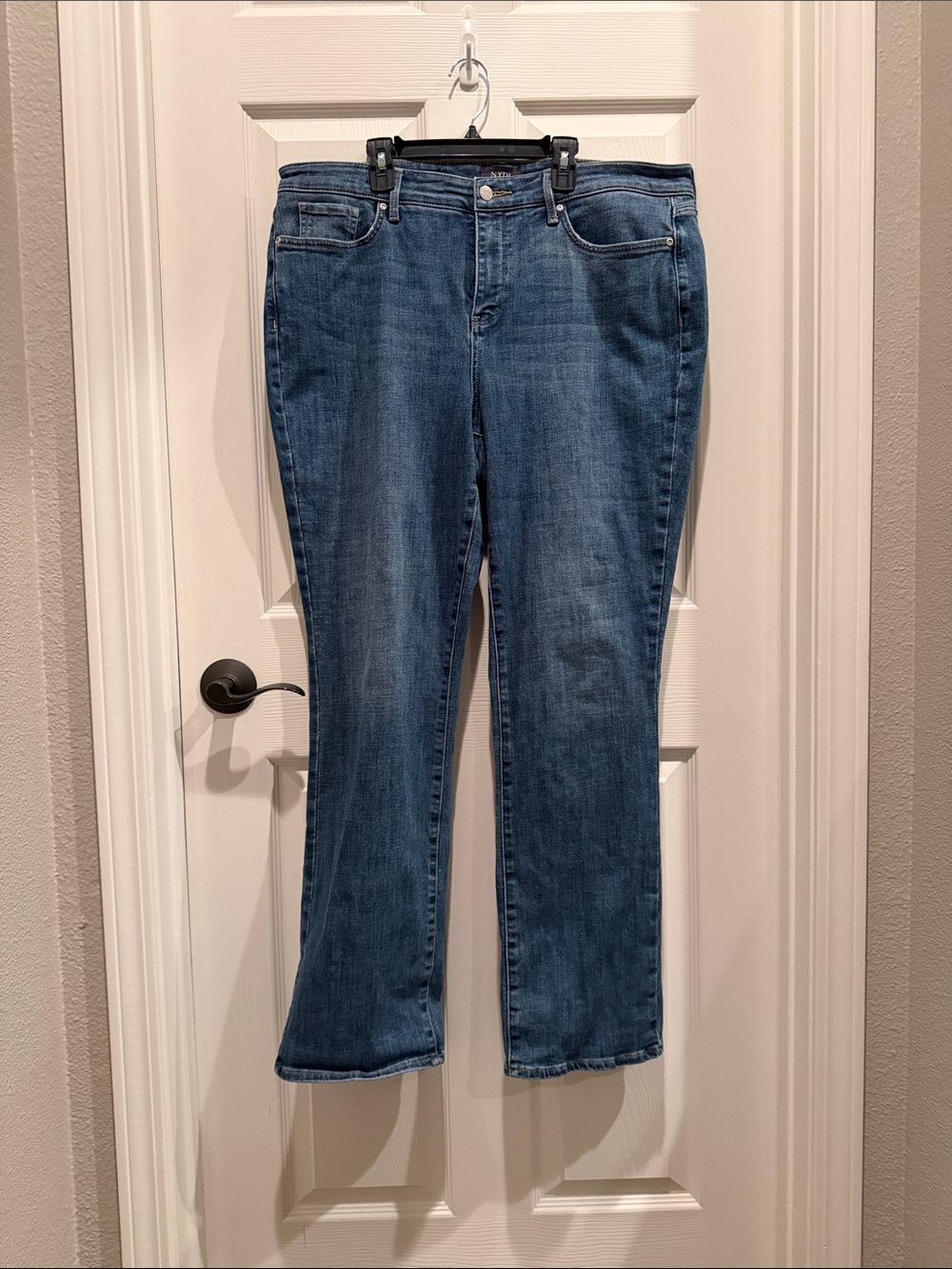 NYDJ Mid-Rise Straight-Leg Jeans in Denim Blue